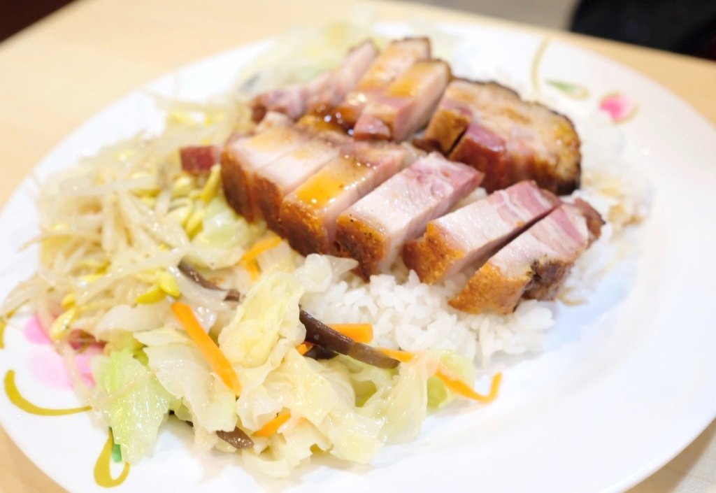 Hongkong style crispy pork with rice at Hao Wei Hong Style BBQ.