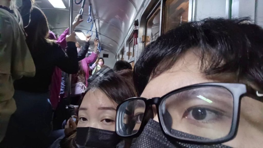 inside the train to Zhushan