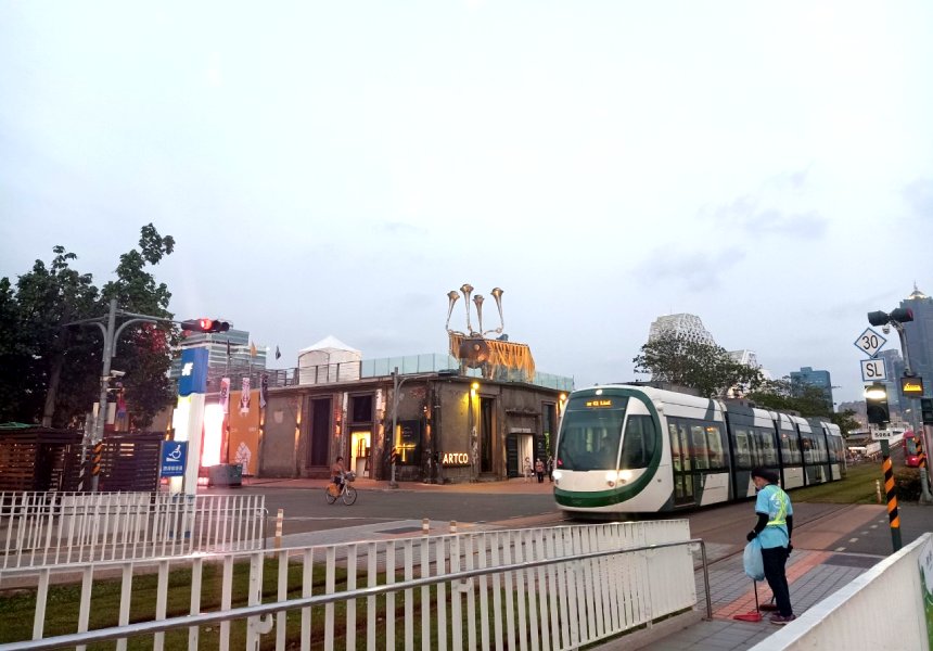 LRT at pier art center