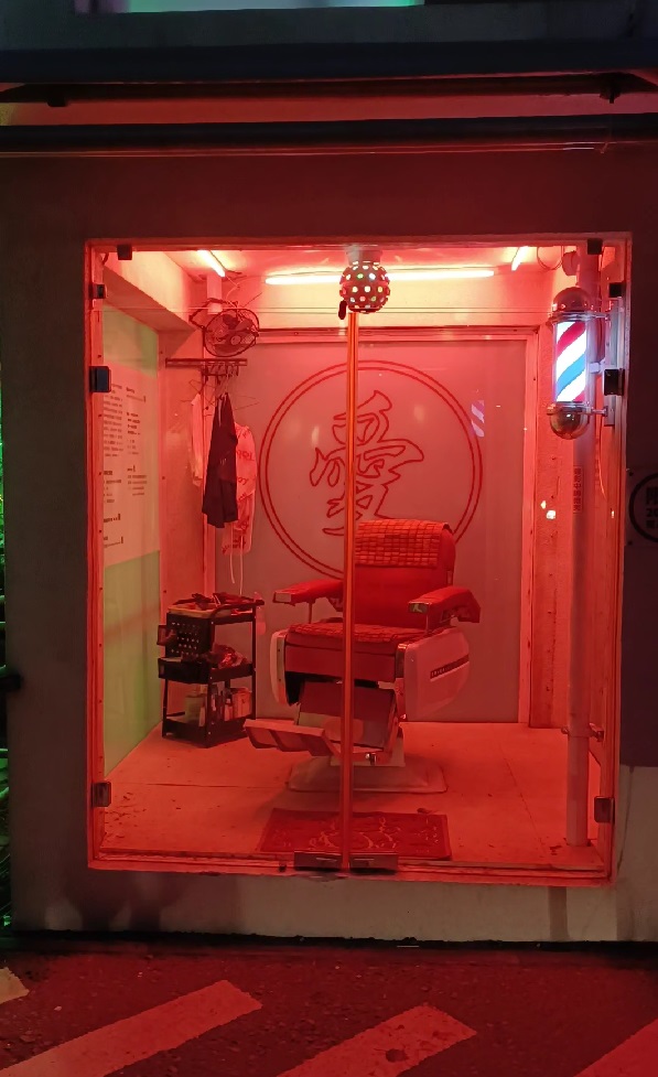 art exhibition at pier-2