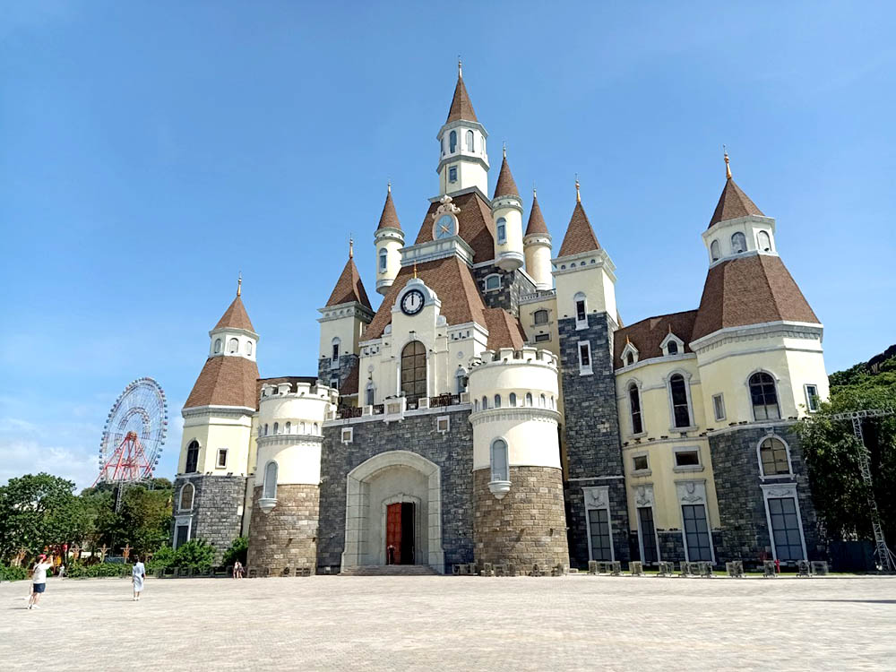 ปราสาท ที่สวนสนุก Vinwonders