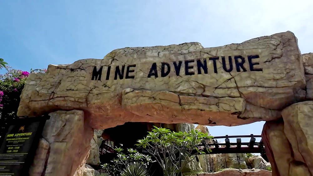 เครื่องเล่นที่สวนสนุก Vinwonders