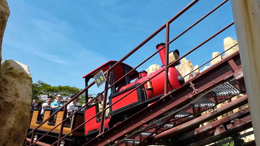 เครื่องเล่นที่สวนสนุก Vinwonders