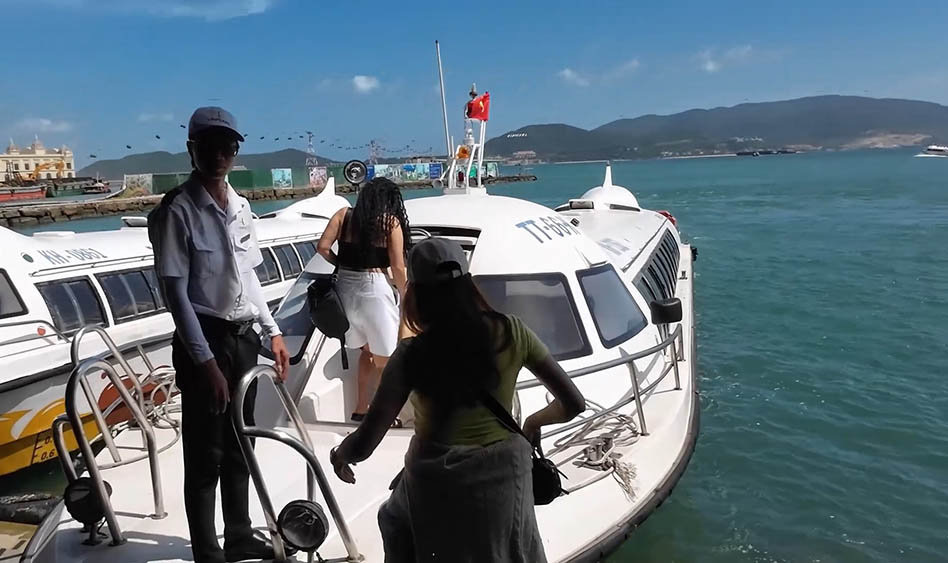 ท่าเรือสำหรับขึ้นเรือไปสวนสนุก VinWonders