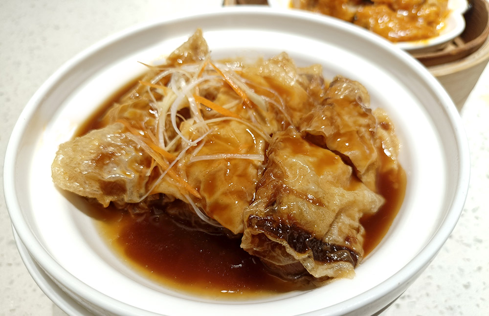 Diandude เต้าหู้พันเห็ดหอมตุ๋นซอสหอยนางรม