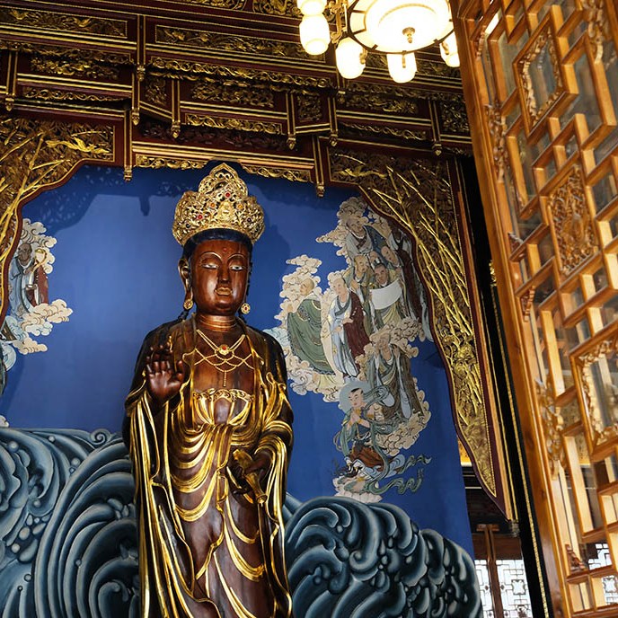 เจ้าแม่กวนอิน สลักไม้จันทน์