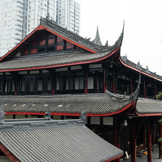 ชั้นบนของย่าน Taikoo li เราสามารถถ่ายภาพหลังคาวัดในโซนนี้ได้