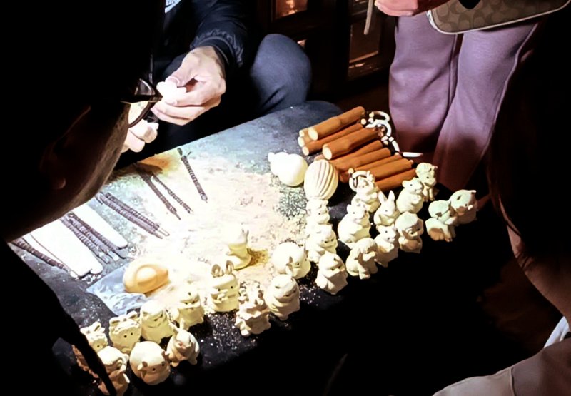 ของเล่นแกะสลักไม้