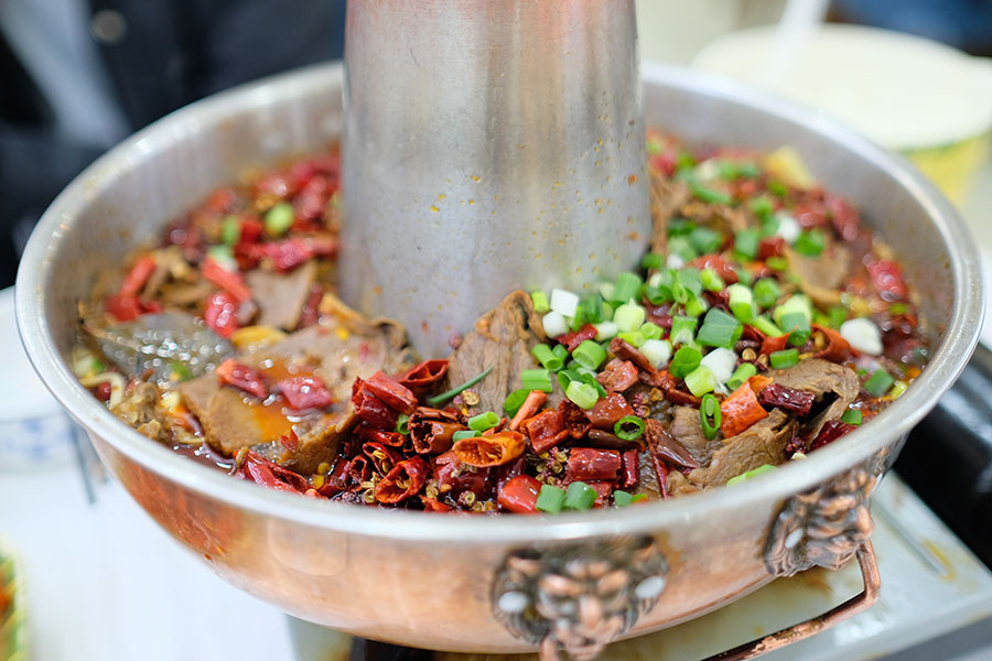 หม้อไฟภูเขาไฟ หม่าล่า เนื้อจามรี ที่จิ่วจ้ายโกว