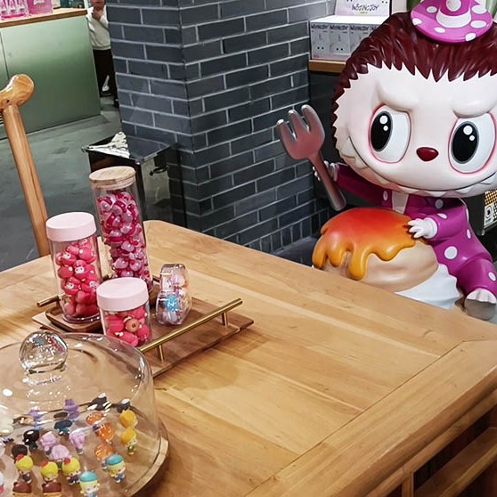 POP MART สาขา Kuan Zhai Xiang Zi ถนนคนเดินซอยกว้างซอยแคบ เฉิงตู