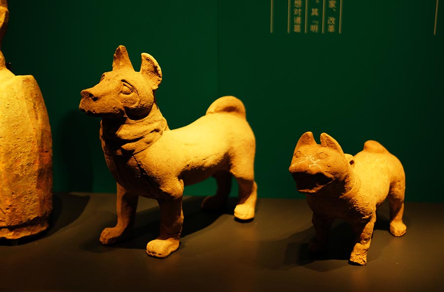 นิทรรศการที่เล่าถึงขงเบ้งและเล่าปี่ ที่ศาลเจ้าอู่โหว พิพิธภัณฑ์สามก๊ก Exhibition about Zhuge Liang and Liu Bei at Wuhou shrine, Romance of the three kingdoms museum