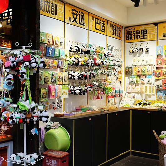 ร้านค้าภายในถนนคนเดินจิ๋นหลี่ เฉิงตู โซนด้านใน ฝั่งใกล้สวน