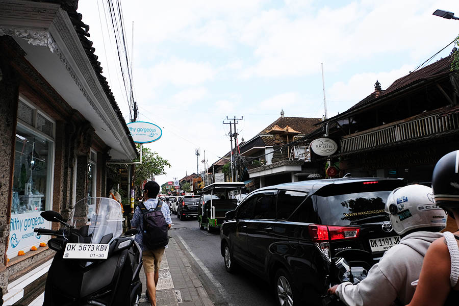 ร้านค้าริมถนนที่ Ubud