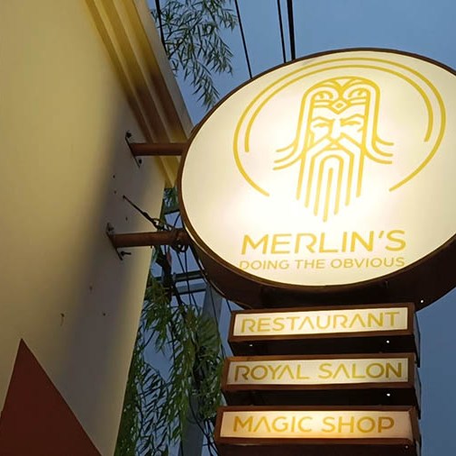 ร้านอาหารเมอร์ลิน อุบุด บาหลี Merlin's Restaurant at Ubud, Bali