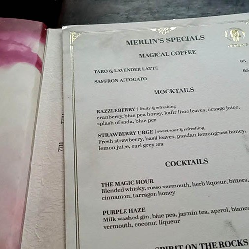 ร้านอาหารเมอร์ลิน อุบุด บาหลี Merlin's Restaurant at Ubud, Bali