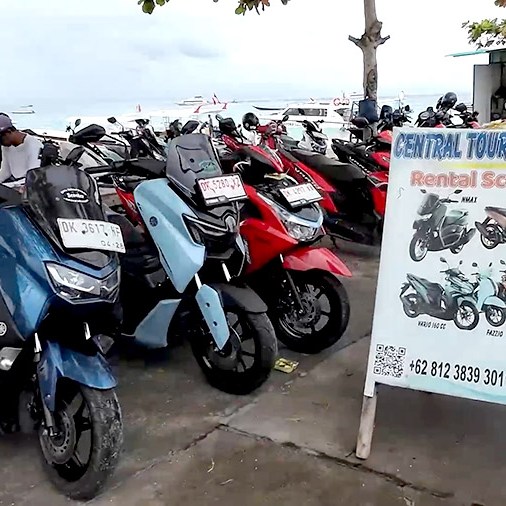 บรรยากาศ แถบท่าเรือ ที่เกาะ Nusa Penida, Bali
