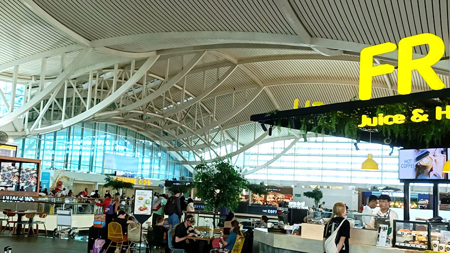 สนามบินนานาชาติงูราห์ราย บาหลี อินโดนีเซีย Ngurah Rai International Airport, Bali, Indonesia