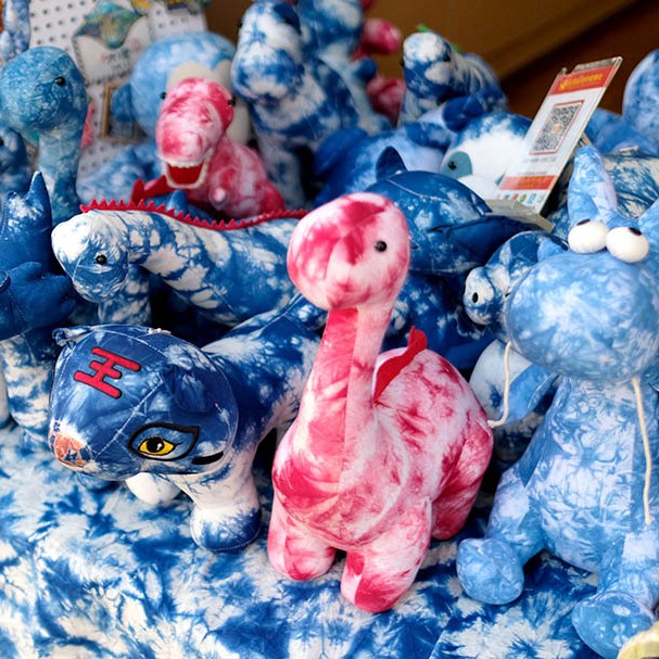 souvenirs at Dali Ancient City, Yunnan, China ร้านขายของที่ระลึก เมืองเก่าต้าหลี่ มณฑลยูนนาน ประเทศจีน