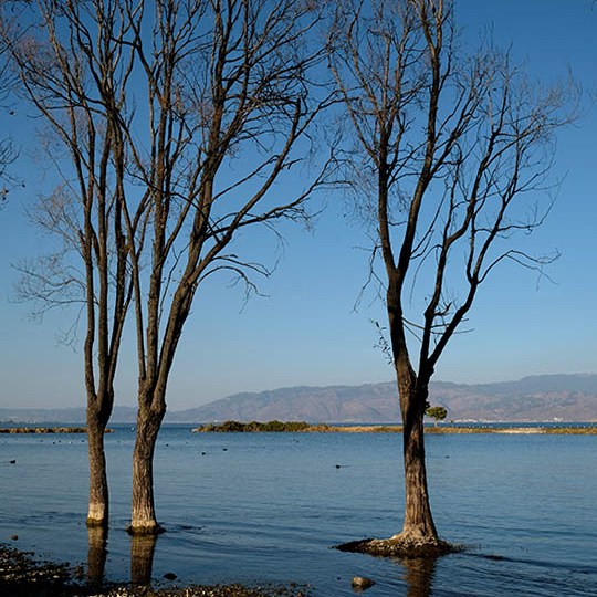 atmosphere at Panxi S-curve, Erhai lake, Dali, Yunnan, China บรรยากาศที่หมู่บ้าน Panxi บริเวณ S-curve ริมทะเลสาบเอ๋อร์ไห๋ เมืองต้าหลี่ มณฑลยูนนาน ประเทศจีน
