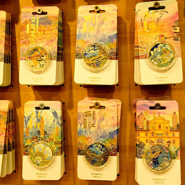 souvenirs at Dali Ancient City, Yunnan, China ร้านขายของที่ระลึก เมืองเก่าต้าหลี่ มณฑลยูนนาน ประเทศจีน