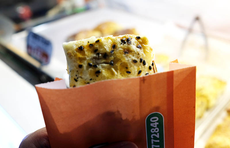 snack store at Dali Ancient City, Yunnan, China ร้านขายขนม ที่เมืองเก่าต้าหลี่ มณฑลยูนนาน ประเทศจีน