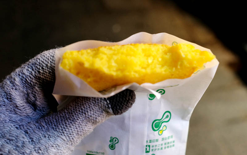 snack store at Dali Ancient City, Yunnan, China ร้านขายขนม ที่เมืองเก่าต้าหลี่ มณฑลยูนนาน ประเทศจีน