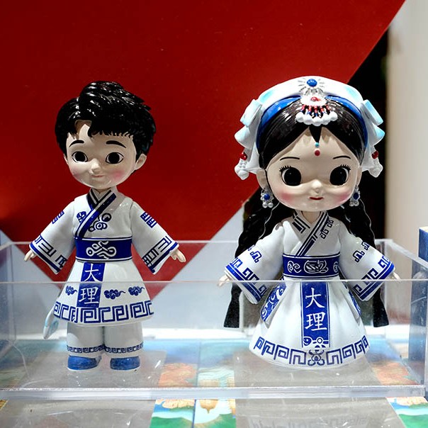 souvenirs at Dali Ancient City, Yunnan, China ร้านขายของที่ระลึก เมืองเก่าต้าหลี่ มณฑลยูนนาน ประเทศจีน