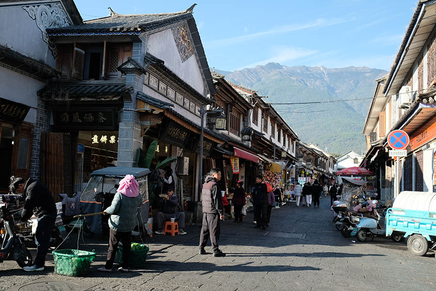 farmers' market Dali Ancient City, Yunnan, China ตลาดชาวนา เมืองเก่าต้าหลี่ มณฑลยูนนาน ประเทศจีน