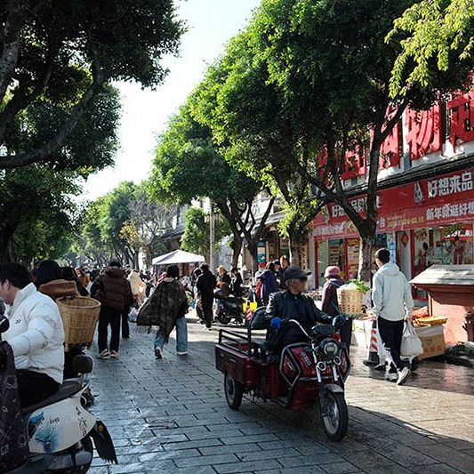 farmers' market Dali Ancient City, Yunnan, China ตลาดชาวนา เมืองเก่าต้าหลี่ มณฑลยูนนาน ประเทศจีน