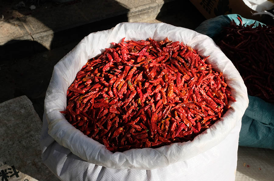 farmers' market Dali Ancient City, Yunnan, China ตลาดชาวนา เมืองเก่าต้าหลี่ มณฑลยูนนาน ประเทศจีน