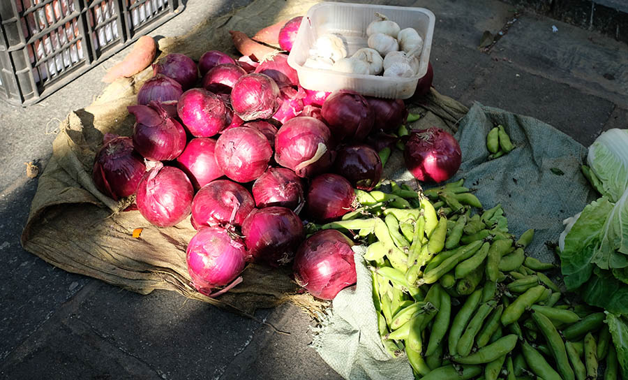 farmers' market Dali Ancient City, Yunnan, China ตลาดชาวนา เมืองเก่าต้าหลี่ มณฑลยูนนาน ประเทศจีน