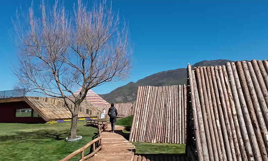 Yún dī'àn cafe, Lijiang, Yunnan province, China คาเฟ่ หยุน ตี้ อั้น, ลี่เจียง, มณฑลยูนนาน ประเทศจีน