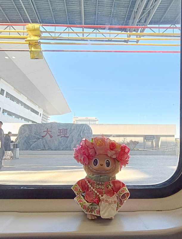 รถไฟความเร็วสูง ชั้น 2 เดินทางจากต้าหลี่ ไปลี่เจียง inside the high-speed train 2nd class traveling from Dali to Lijiang