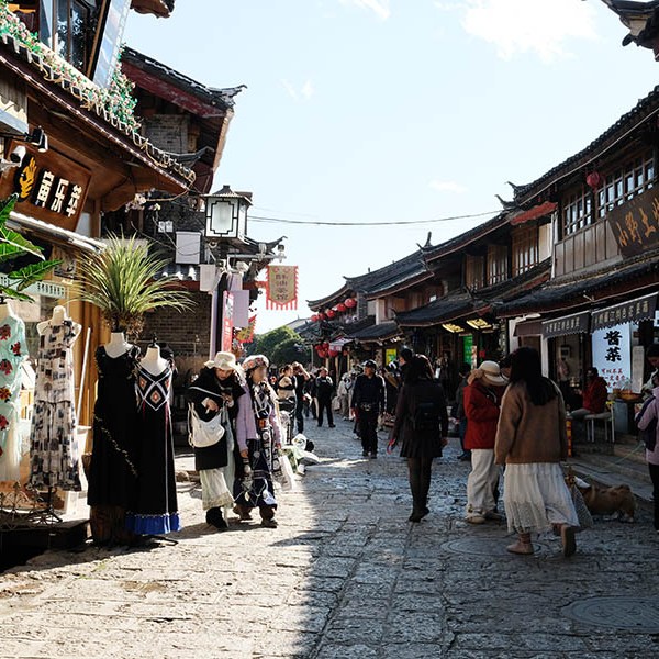 หมู่บ้านไป๋ชา ลี่เจียง ยูนนาน ประเทศจีน Baisha Ancient Town, Lijiang, Yunnan, China