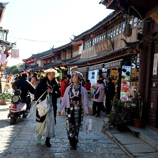 หมู่บ้านไป๋ชา ลี่เจียง ยูนนาน ประเทศจีน Baisha Ancient Town, Lijiang, Yunnan, China