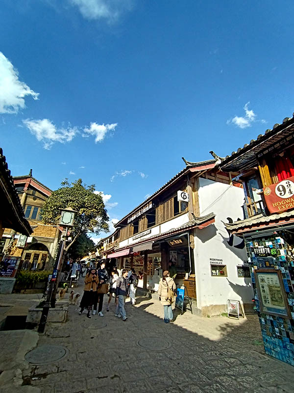 หมู่บ้านไป๋ชา ลี่เจียง ยูนนาน ประเทศจีน Baisha Ancient Town, Lijiang, Yunnan, China