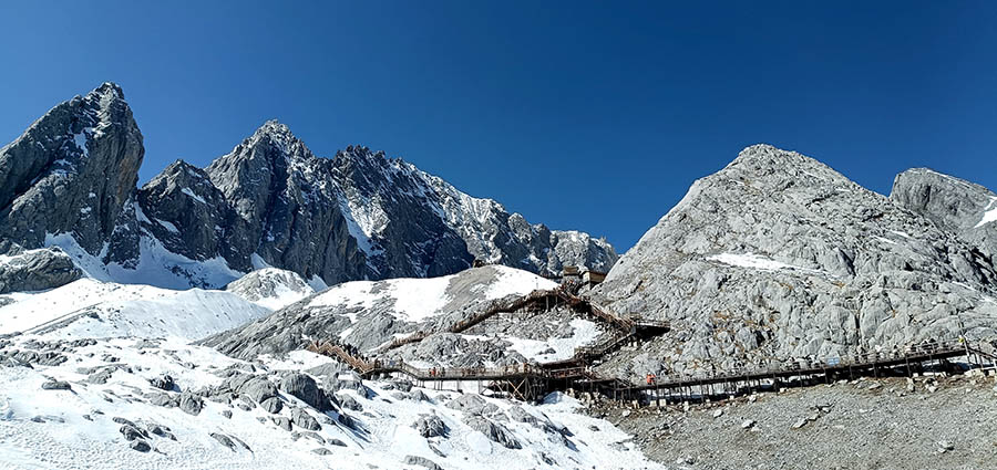 Jade Dragon Snow Mountain, Glacier Park, Lijiang, Yunnan, China ภูเขาหิมะมังกรหยก อุทยานธารน้ำแข็ง ลี่เจียง มณฑลยูนนาน ประเทศจีน