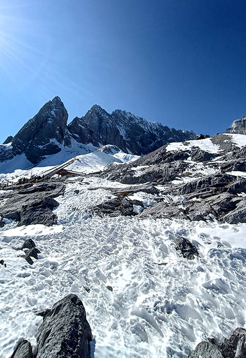 Jade Dragon Snow Mountain, Glacier Park, Lijiang, Yunnan, China ภูเขาหิมะมังกรหยก อุทยานธารน้ำแข็ง ลี่เจียง มณฑลยูนนาน ประเทศจีน