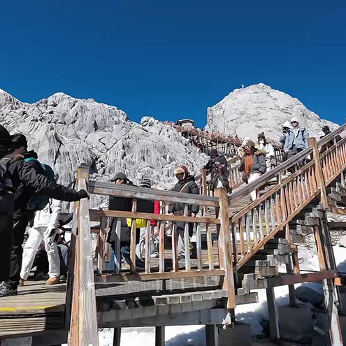 Jade Dragon Snow Mountain, Glacier Park, Lijiang, Yunnan, China ภูเขาหิมะมังกรหยก อุทยานธารน้ำแข็ง ลี่เจียง มณฑลยูนนาน ประเทศจีน