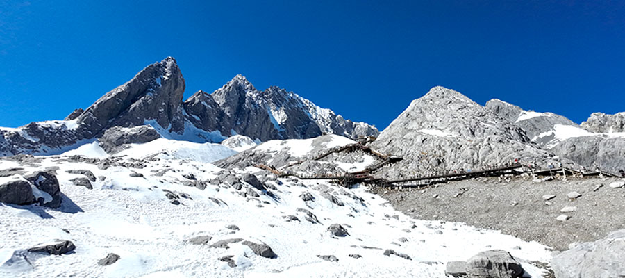 Jade Dragon Snow Mountain, Glacier Park, Lijiang, Yunnan, China ภูเขาหิมะมังกรหยก อุทยานธารน้ำแข็ง ลี่เจียง มณฑลยูนนาน ประเทศจีน