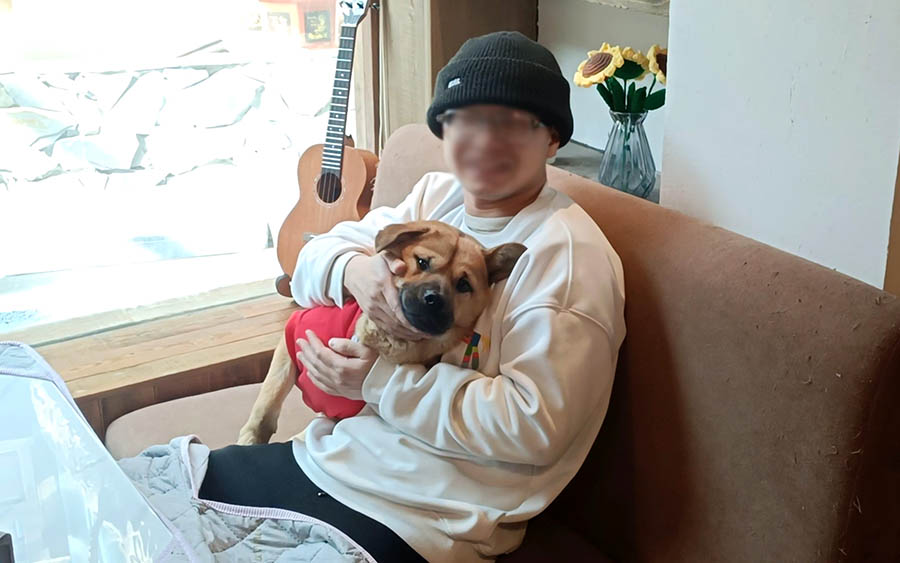 Bala the dog, Yanlu Library Oxygen Hotel at Shangri-la, Yunnan province, China ปาลา สุนัขที่โรงแรม Yanlu Library Oxygen Hotel แชงกรีลา มณฑลยูนนาน ประเทศจีน