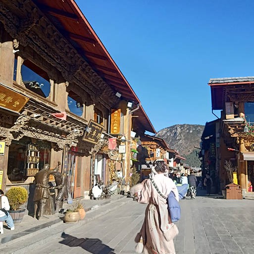 Shangri-la Dukezong Ancient town (north gate zone), Yunnan province, China เมืองเก่าตู๋เค่อจง แชงกรีลา มณฑลยูนนาน ประเทศจีน