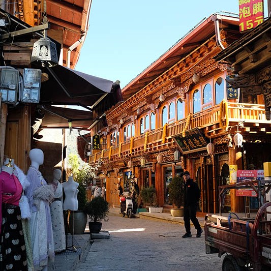 Shangri-la Dukezong Ancient town (north gate zone), Yunnan province, China เมืองเก่าตู๋เค่อจง แชงกรีลา มณฑลยูนนาน ประเทศจีน