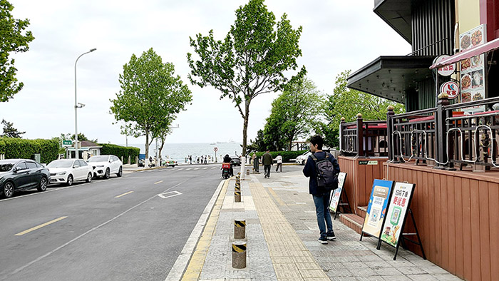 by the sea, Xilingxia road area, Qingdao, Shandong province, China ริมทะเล ชิงเต่า ย่านถนน Xilingxia, มณฑลชานตง ประเทศจีน