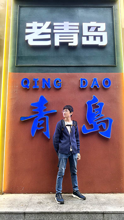 Zhongshan Rd. walking street in old town Qingdao, Qingdao, Shandong province, China ถนนคนเดินจงซาน ย่านเมืองเก่า, ชิงเต่า มณฑลชานตง ประเทศจีน