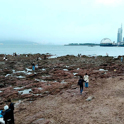 Zhanqiao pier Qingdao old town, Qingdao, Shandong province, China สะพานจ้านเฉียว ย่านเมืองเก่า, ชิงเต่า มณฑลชานตง ประเทศจีน