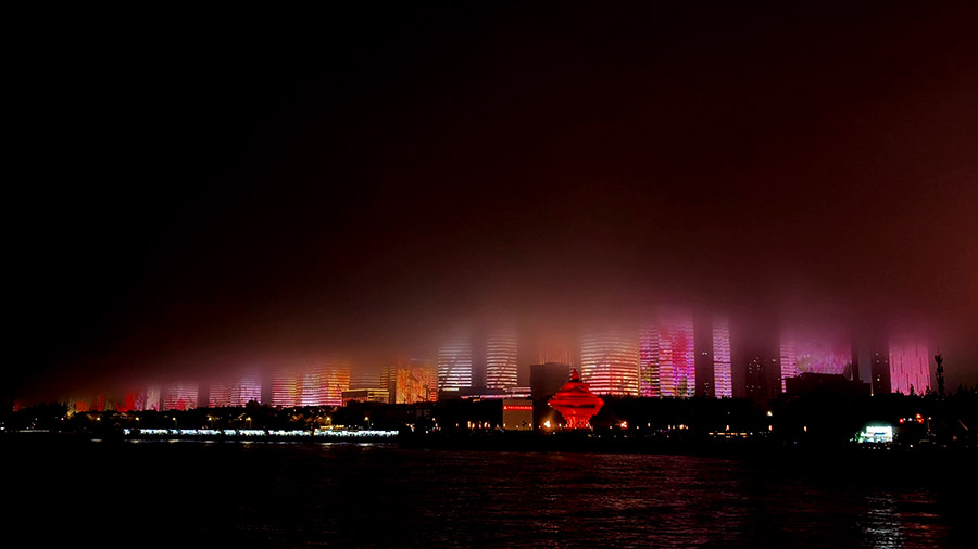 May the 4th square, Qingdao, Shandong province, China จัตุรัส 4 พฤษภาคม, ชิงเต่า มณฑลชานตง ประเทศจีน