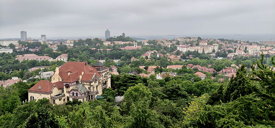 Signal Hill Park, Qingdao, Shandong province, China , จุดชมวิวภูเขาหอส่งสัญญาณ ชิงเต่า มณฑลชานตง ประเทศจีน