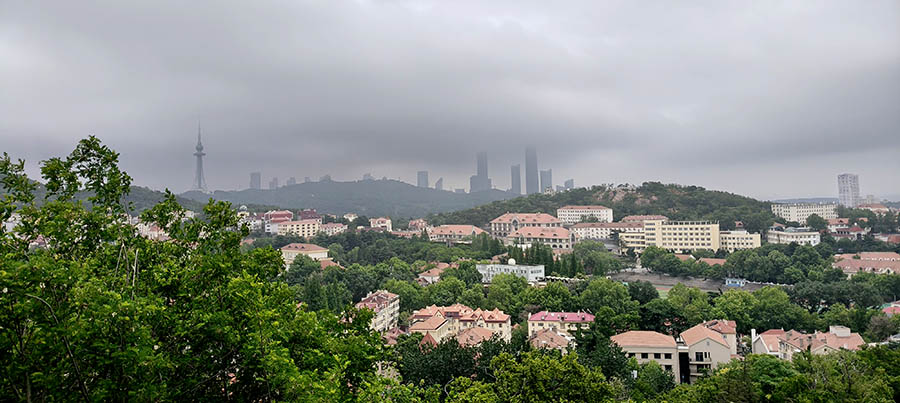 Signal Hill Park, Qingdao, Shandong province, China , จุดชมวิวภูเขาหอส่งสัญญาณ ชิงเต่า มณฑลชานตง ประเทศจีน