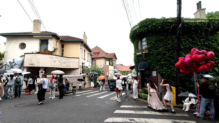 Longjiang road, Qingdao, Shandong province, China , ถนนหลงเจียง ชิงเต่า มณฑลชานตง ประเทศจีน